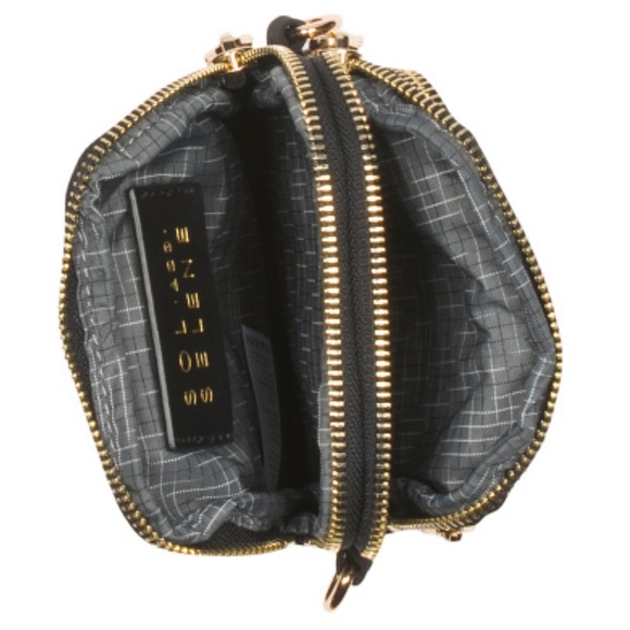 SOL & SELENE
Nylon Divide And Conquer crossbody bag pastel pink - Picture 3 of 6